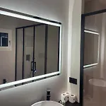 Spacious Renovated 2br Townhouse Cavour 41, Historic Centre アパート オルビア