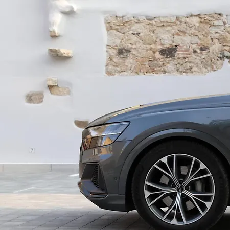 Apartment Fully Renovated 2br Spacious & Stylish Town House - Premium Location *