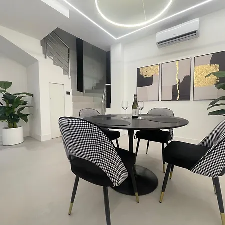 Fully Renovated 2br Spacious & Stylish Town House - Premium Location * Olbia