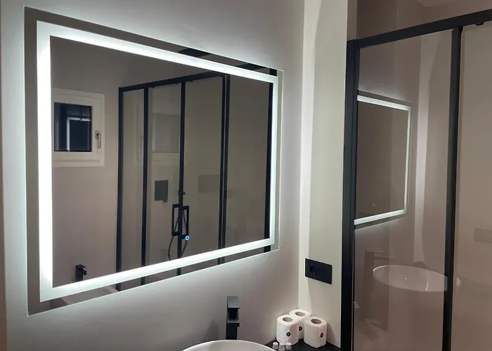 Fully Renovated 2br Spacious & Stylish Town House - Premium Location アパート オルビア