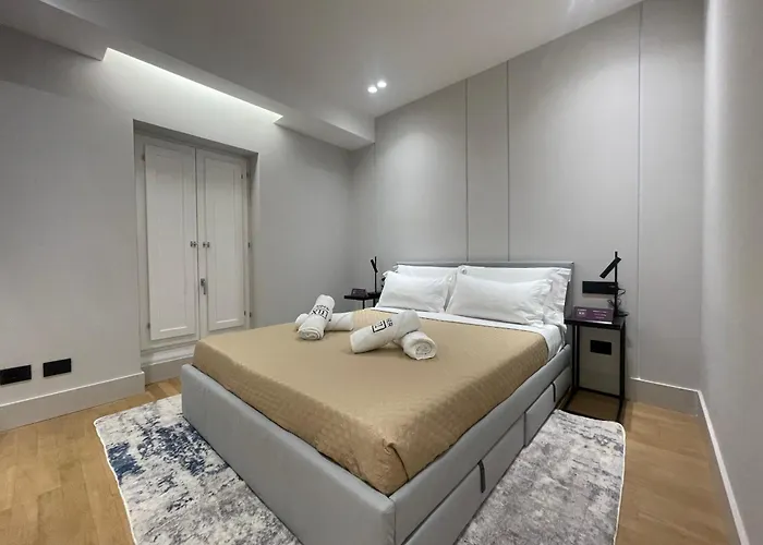 Daire Fully Renovated 2br Spacious & Stylish Town House - Premium Location *
